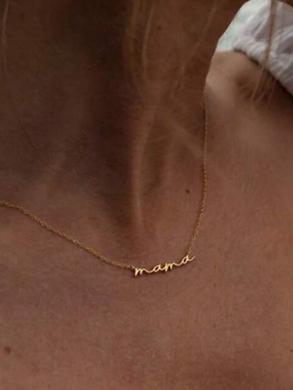 Mama Script Pendant Necklace - 14k Gold plated R 572